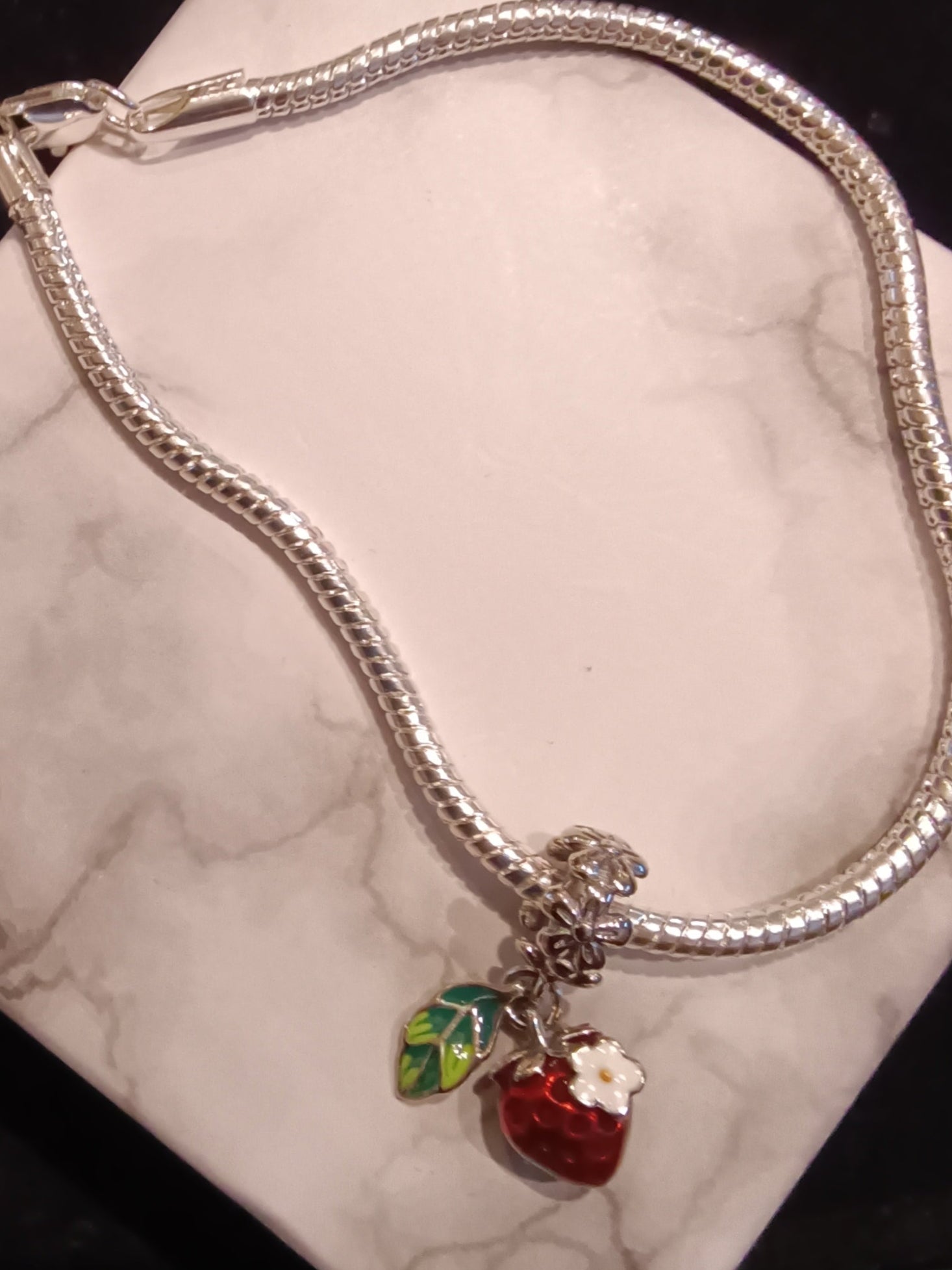 Gliederarmband +Charm Anhänger " Erdbeere" 925 er Sterling Silber